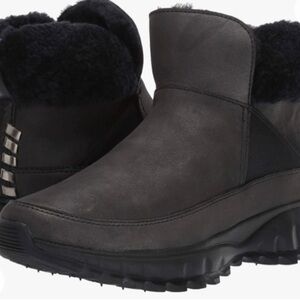 Cole Haan  Zerogrand Explore Terrain black waterproof boots size 9B gent…